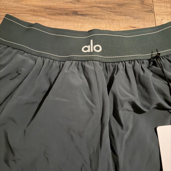 Match Point Short - Picture 2 of 4